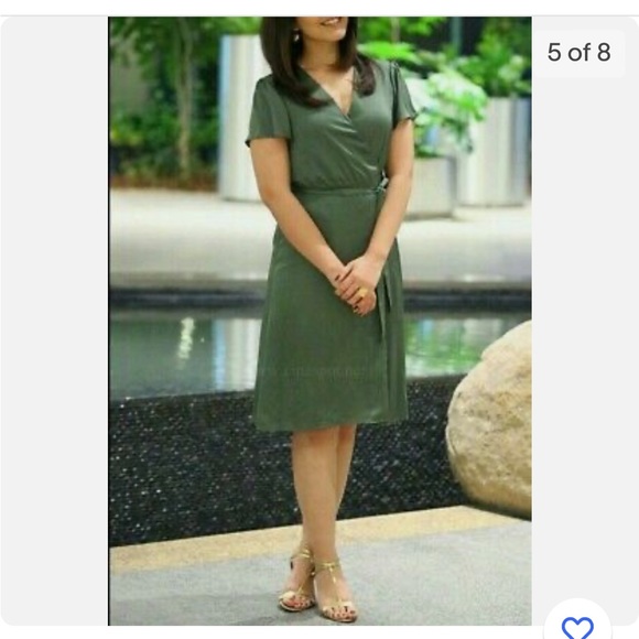 NWT - Banana Republic Black Wrap Pleated Midi Dress - Picture 2 of 11